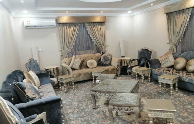 عمارة دورين وملحق ادوار شقق بحي الصالحية ١
