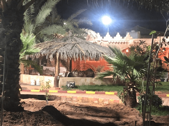 للبيع استراحة فخمة في حي الرمال