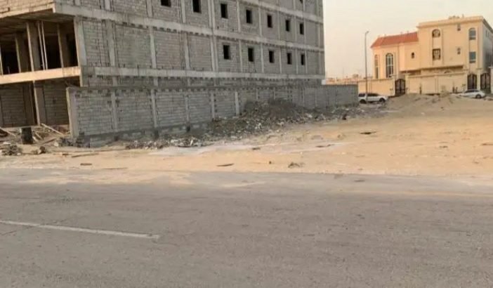 رض تجاري سكني غرب الدمام حي العروبة قريب من وزارة الاسكان طريق الرياض المساحه 1800 م
فرصة استثمارية