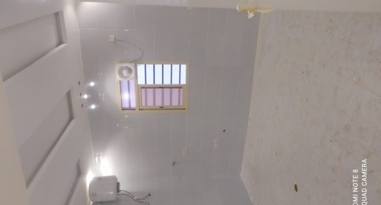 فلتين للبيع في موقع مميز في حي الطلح الراقي