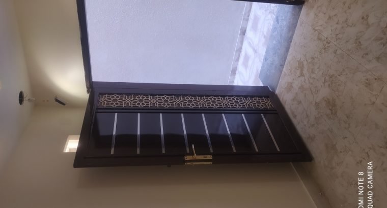 فلتين للبيع في موقع مميز في حي الطلح الراقي