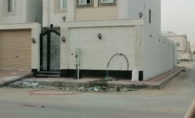 دبلوكس دورين وملحق زاويه على شارعين