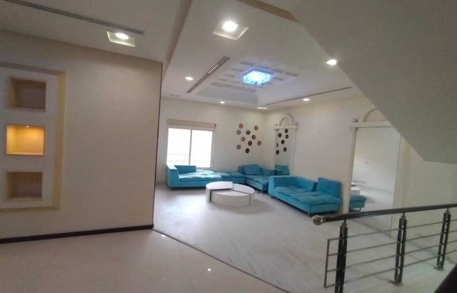 للايجار فيلا سكنية بتصميم راقي وموقع مميز الرياض حي الرحمانية