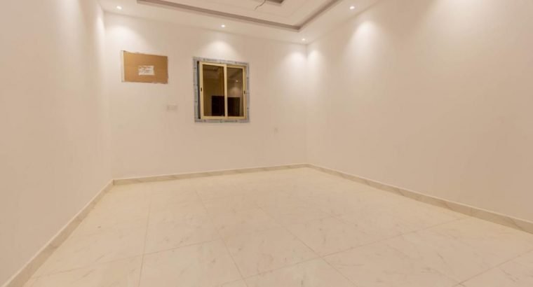 شقه فاخره للبيع 5غرف من المالك مباشره