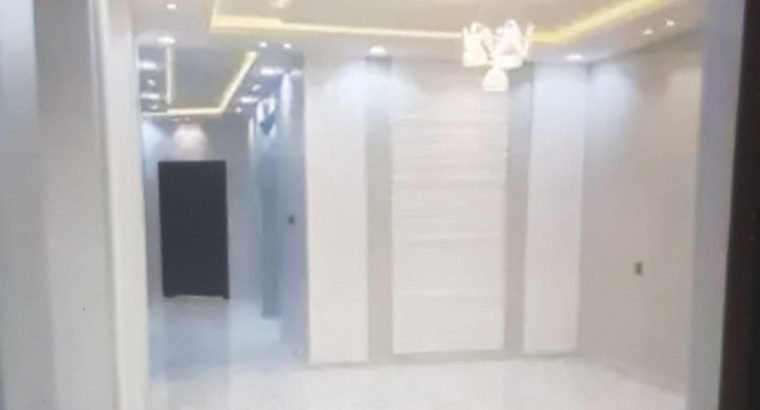 دور ارضي وروف للبيع