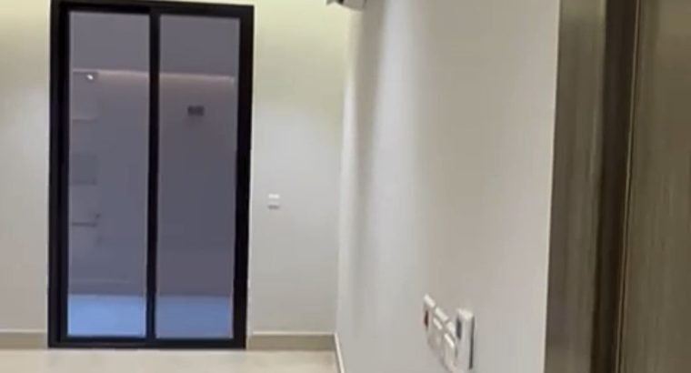 شقة فاخرة الإيجار السنوي في الرياض حي حطين