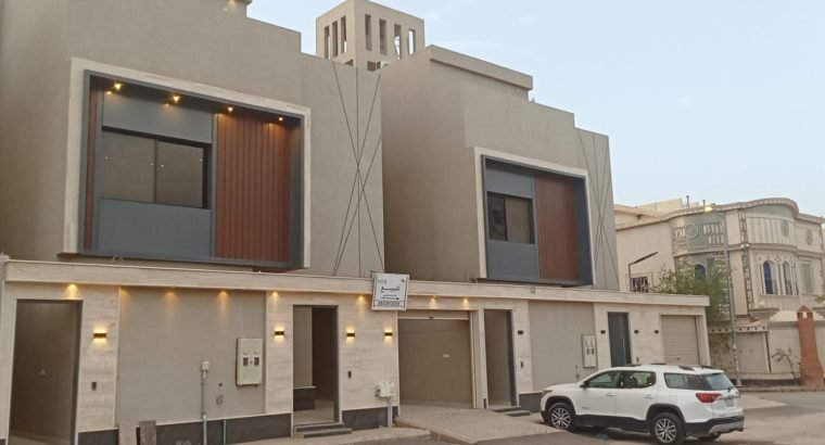 الرياض فله درج داخلي وشقه بالمؤنسيه