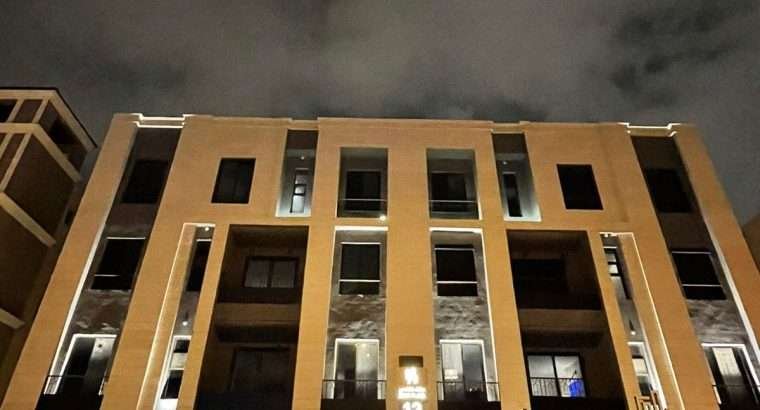 شقة سكنية فاخرة للايجار بحي الملقا بالرياض