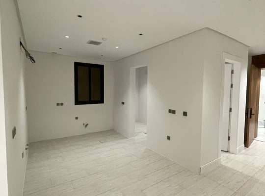 شقة سكنية فاخرة للايجار بحي الملقا بالرياض