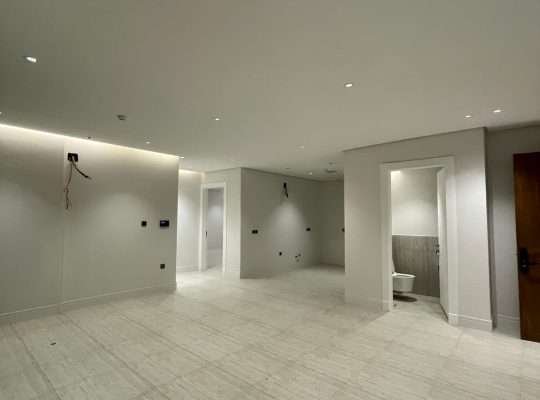 شقة سكنية فاخرة للايجار بحي الملقا بالرياض