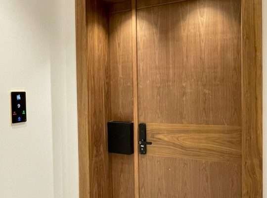 شقة سكنية فاخرة للايجار بحي الملقا بالرياض