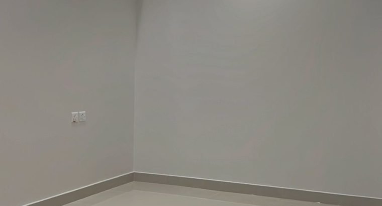 شقة في الدور الاول للايجار السنوي بالعارض بالرياض