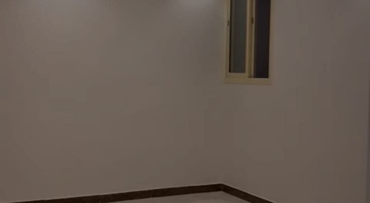 شقة في ظهرة لبن العمر ٦ سنوات المساحه ١٢٥ متر ال