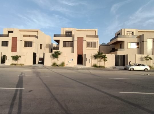للبيع فيلا درج في حي الياسمين بالرياض مساحتها ٤٨٨م