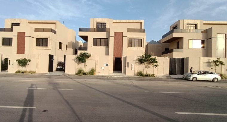 للبيع فيلا درج في حي الياسمين بالرياض مساحتها ٤٨٨م
