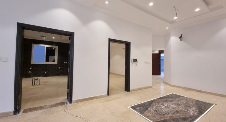 فيلا للبيع في حي الشراه