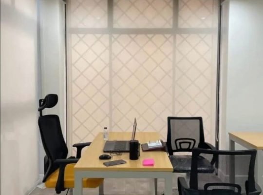 مكاتب مؤثثه ومجهزه