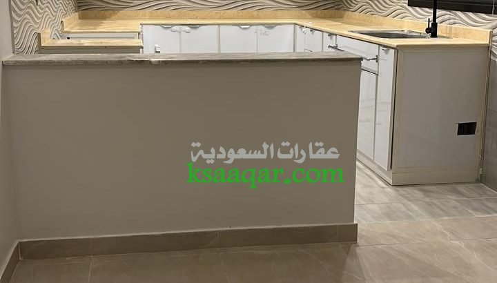 شقة دورين للايجار السنوي حي القيروان