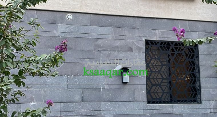 يوجد شقة للايجار السنوي بحي العارض في الرياض