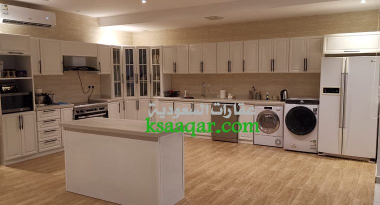 للبيع فيلا مساحة 300 درج داخلي