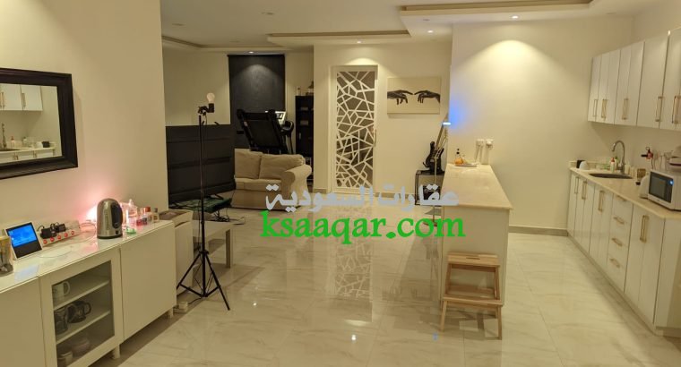 للبيع فيلا مساحة 300 درج داخلي