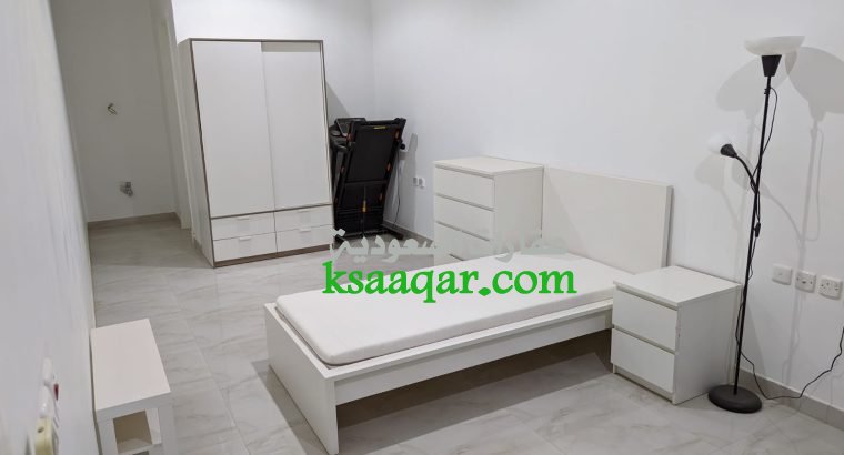 للبيع فيلا مساحة 300 درج داخلي