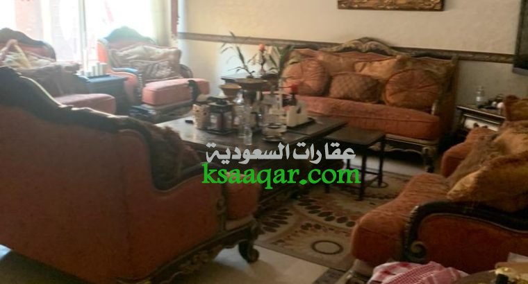 للبيع فيلا مساحه 840حي المصيف