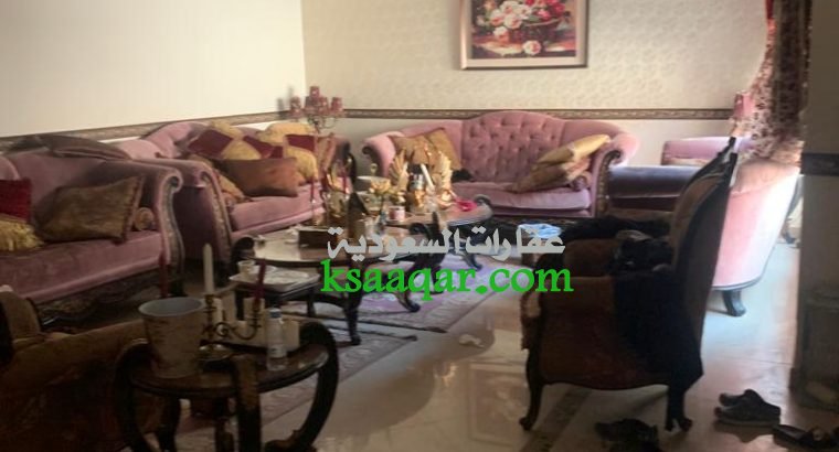 للبيع فيلا مساحه 840حي المصيف