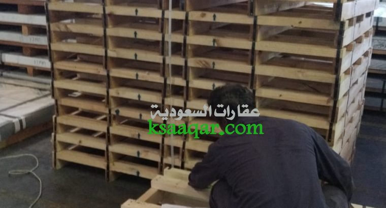 تنفيذ صناديق خشبية وطبالي حسب الطلب