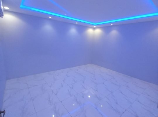 شقه فاخره للايجار حي العقيق