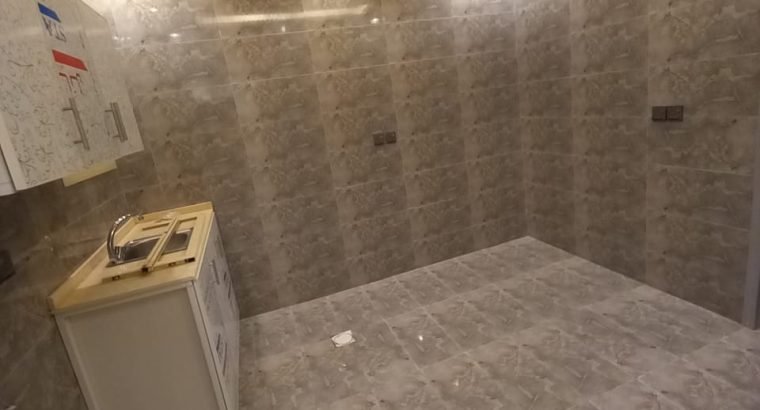 شقه للايجار الرياض حي العقيق بجوار البلفارد غرفه وحمام ومطبخ