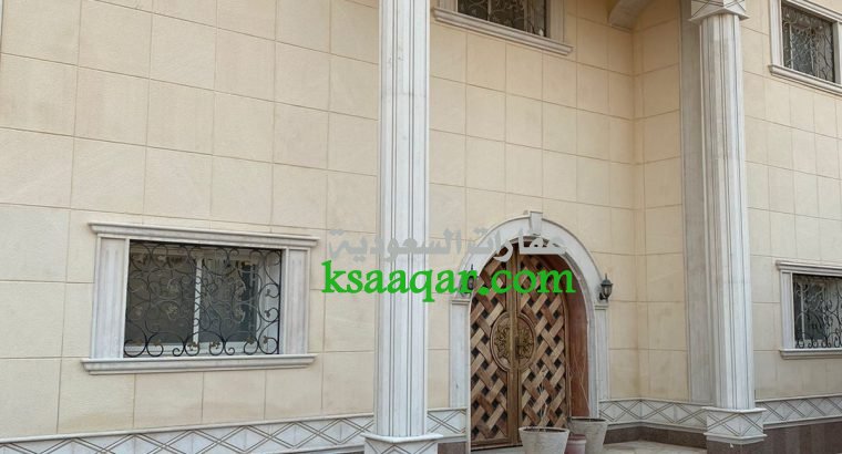 للبيع فيلا مساحة 700زاويه حي النفل