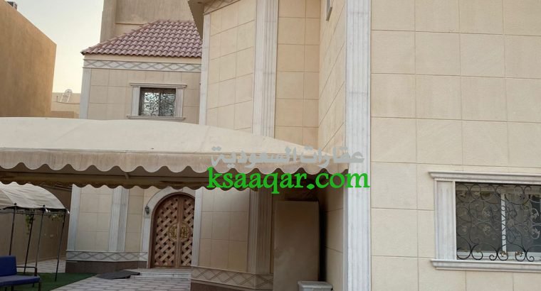 للبيع فيلا مساحة 700زاويه حي النفل