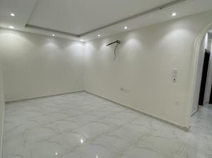 شقه للايجار  جديده  تتكون ثلاث