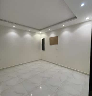 شقه للايجار  جديده  تتكون ثلاث