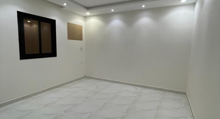 شقه للايجار  جديده  تتكون ثلاث