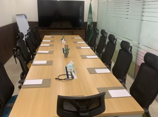 مكاتب مؤثثه ومجهزه بأقل الاسعار ف افخم شركات حاضنه الأعمال