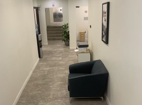 مكاتب مؤثثه ومجهزه بأقل الاسعار ف افخم شركات حاضنه الأعمال