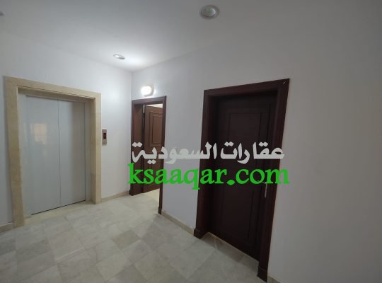 للايجار شقه فاخره في ابحر الشماليه حي الصواري