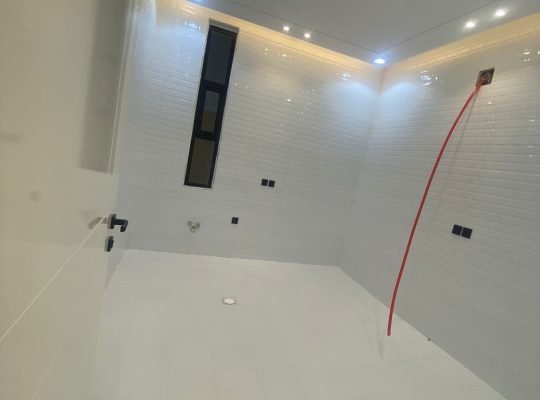 شقه للأيجار جديده لم تسكن قبل حي العوالي 3 غ