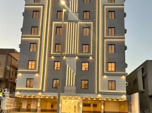 شقق للبيع ع الشارع التجاري بسعر لقطه