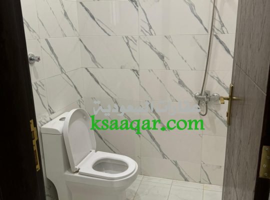 للايجار فيلا فاخره في جده حي الصالحيه