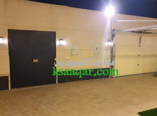 شقة للإيجار بحي الملقا مفروش مؤثثة