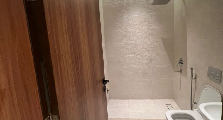 شقق تشطيب فاخر  بحي التيسير المربع الذهبي 