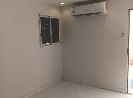 شقه للايجار الرياض حي الياسمبن غرفه وصاله