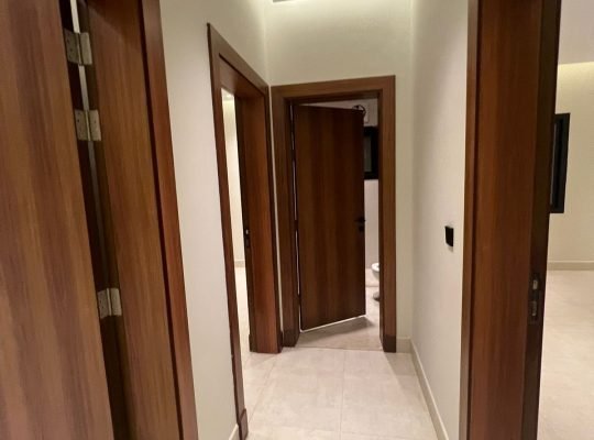 شقق تشطيب فاخر  بحي التيسير المربع الذهبي 