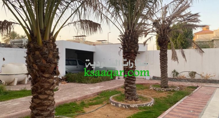 فيلا مجددة بالكامل مساحة 945 متر مربع بالظهران