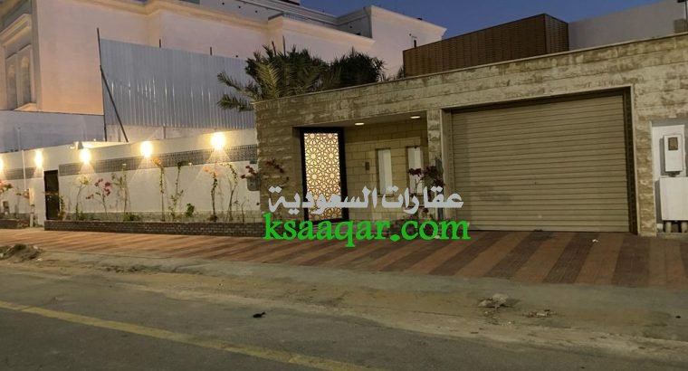 فيلا مجددة بالكامل مساحة 945 متر مربع بالظهران