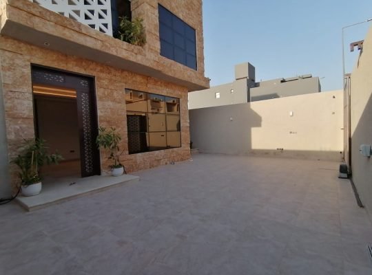 للبيــــــــع فيلا مساحة ٣٦٤ حي العارض