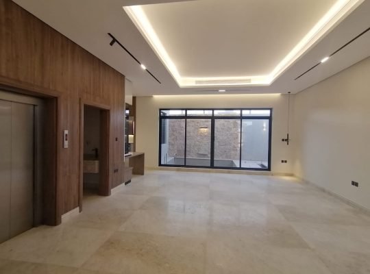 للبيــــــــع فيلا مساحة ٣٦٤ حي العارض